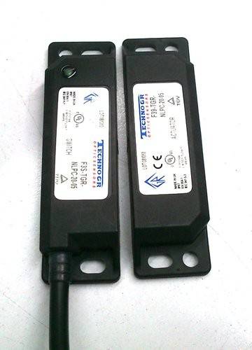 F3S-TGR-NLPM-21-05 - senzor magnetic usa SAFETY, fara contact, 2NO+1NC, cablu 5m